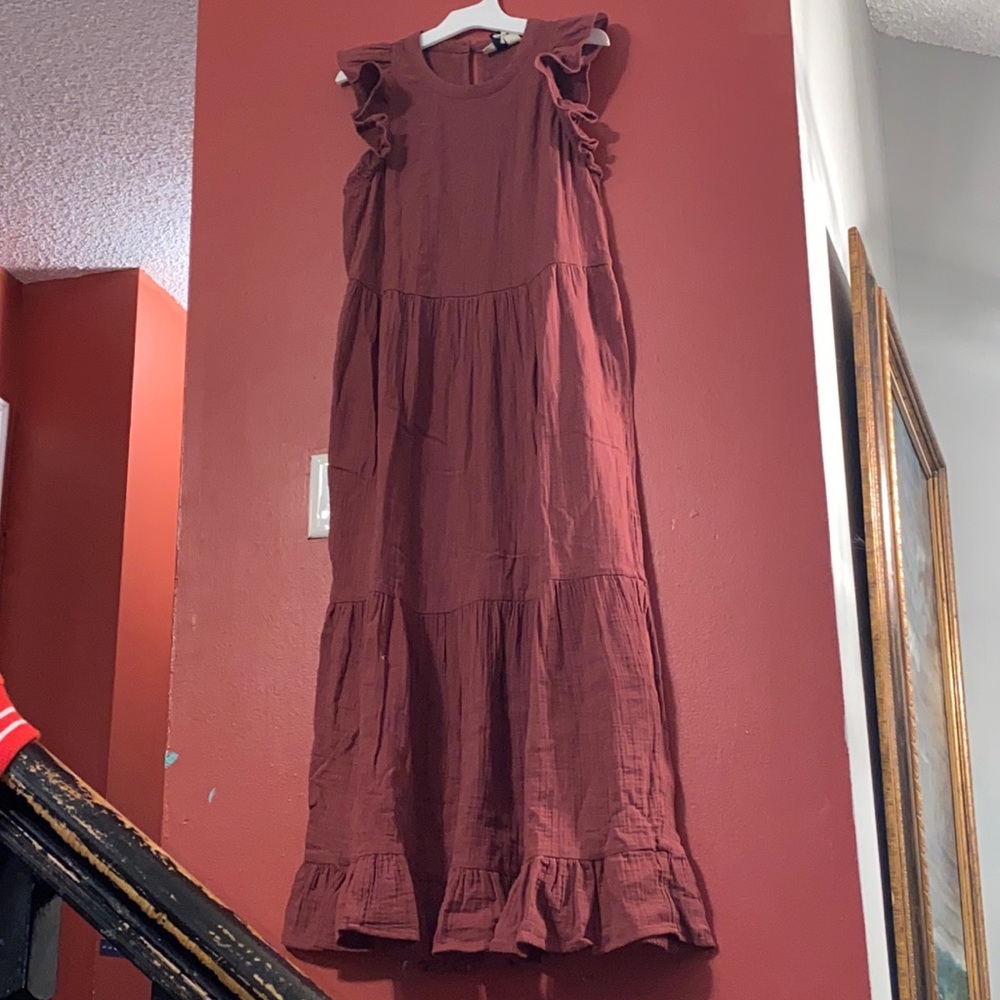 Ruffle dress NWT